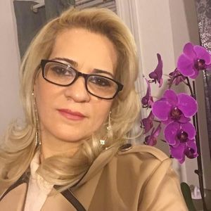 Meet your Posher, Janeth