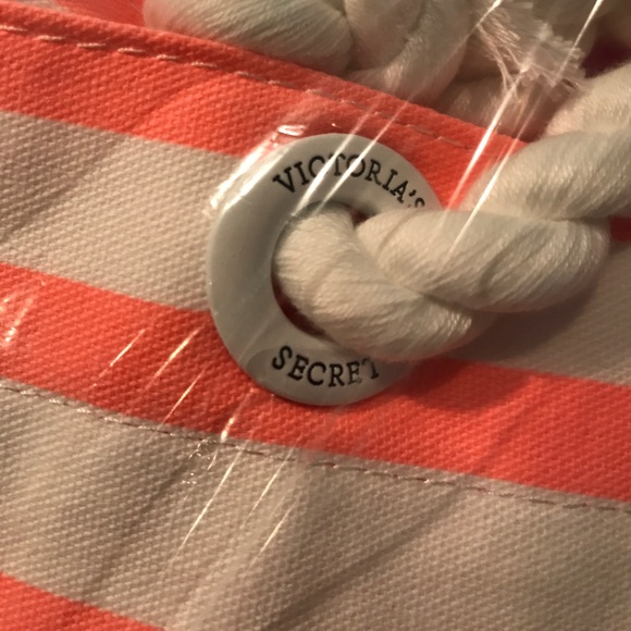 Victoria's Secret Beach Bag - Picture 4 of 4