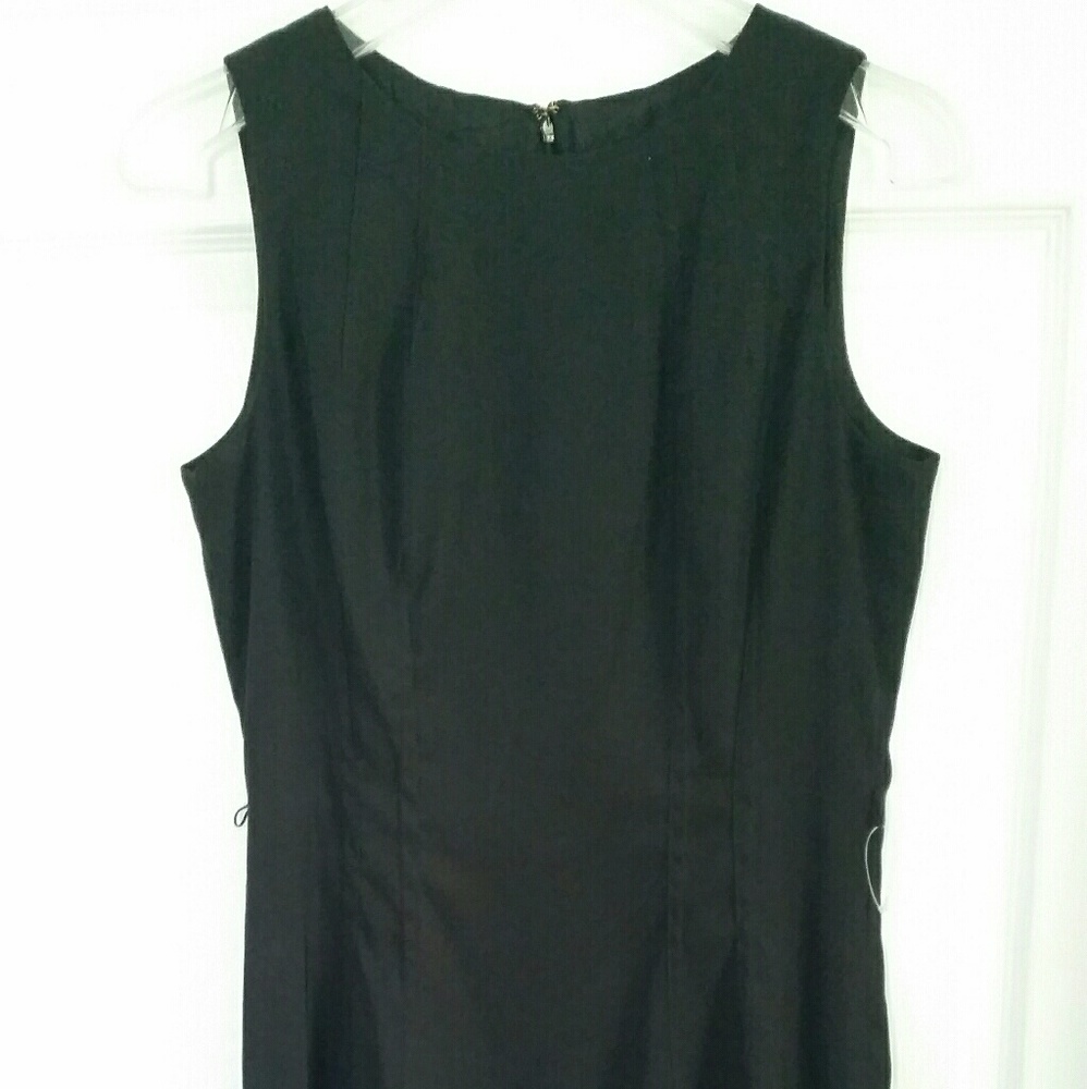 Michael Kors size 8 black knee-length dress