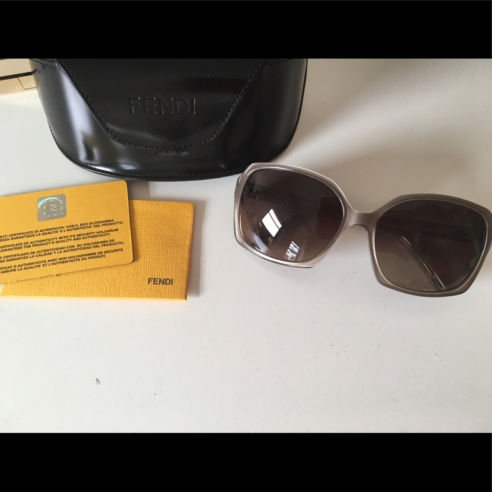 [SOLD!] Fendi sunglasses (almost new)
