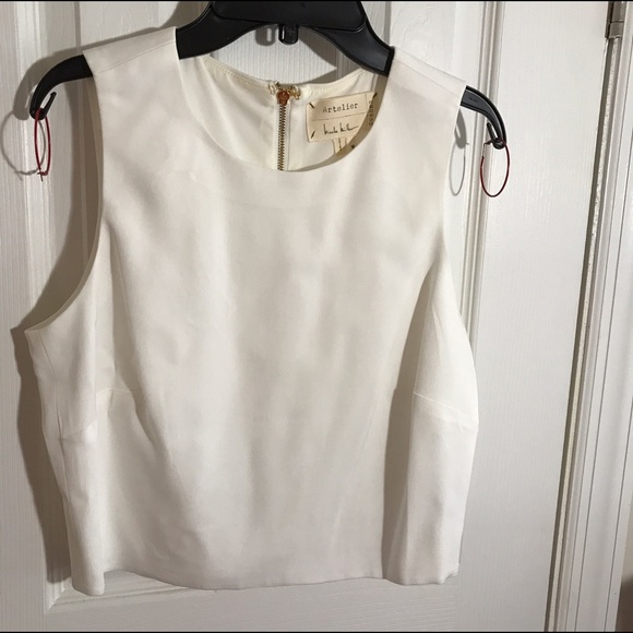 🛍Nicole Miller Sleeveless Ivory Crop Top. - Picture 3 of 7