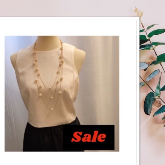 🛍Nicole Miller Sleeveless Ivory Crop Top. - Picture 2 of 7