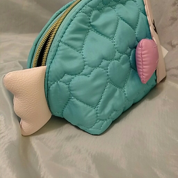 Betsey johnson cosmetic fish face blue NWT - Picture 5 of 7