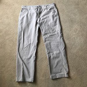 Mountain Hardware Kahki