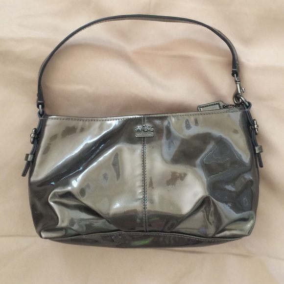 Coach Handbags - 👛HP 8/15/17👛 patent leather Coach bag
