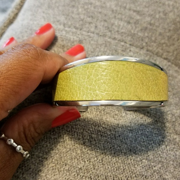 Cuff bracelet - Picture 2 of 4