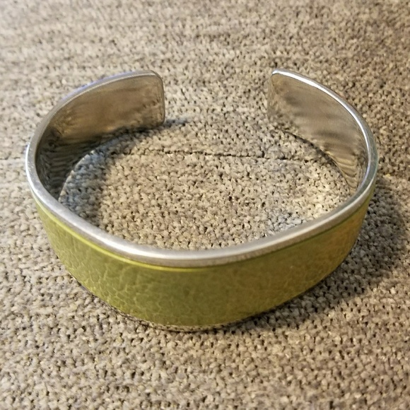 Cuff bracelet - Picture 4 of 4