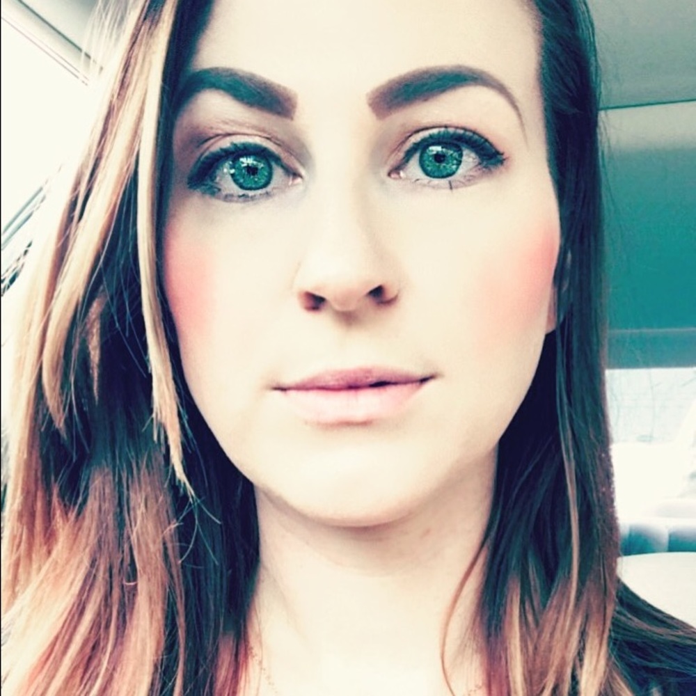 Meet your Posher, Leahanna