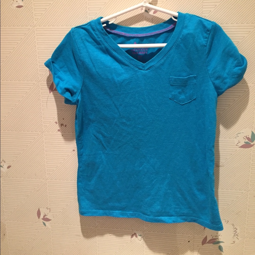 Girls Old Navy v-neck t-shirt size 6-7 aqua blue