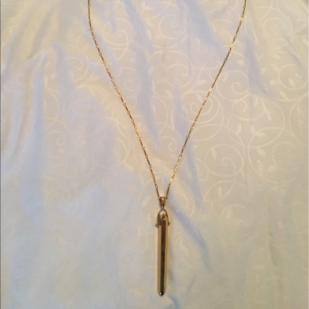 Stella and Dot rebel pendant necklace