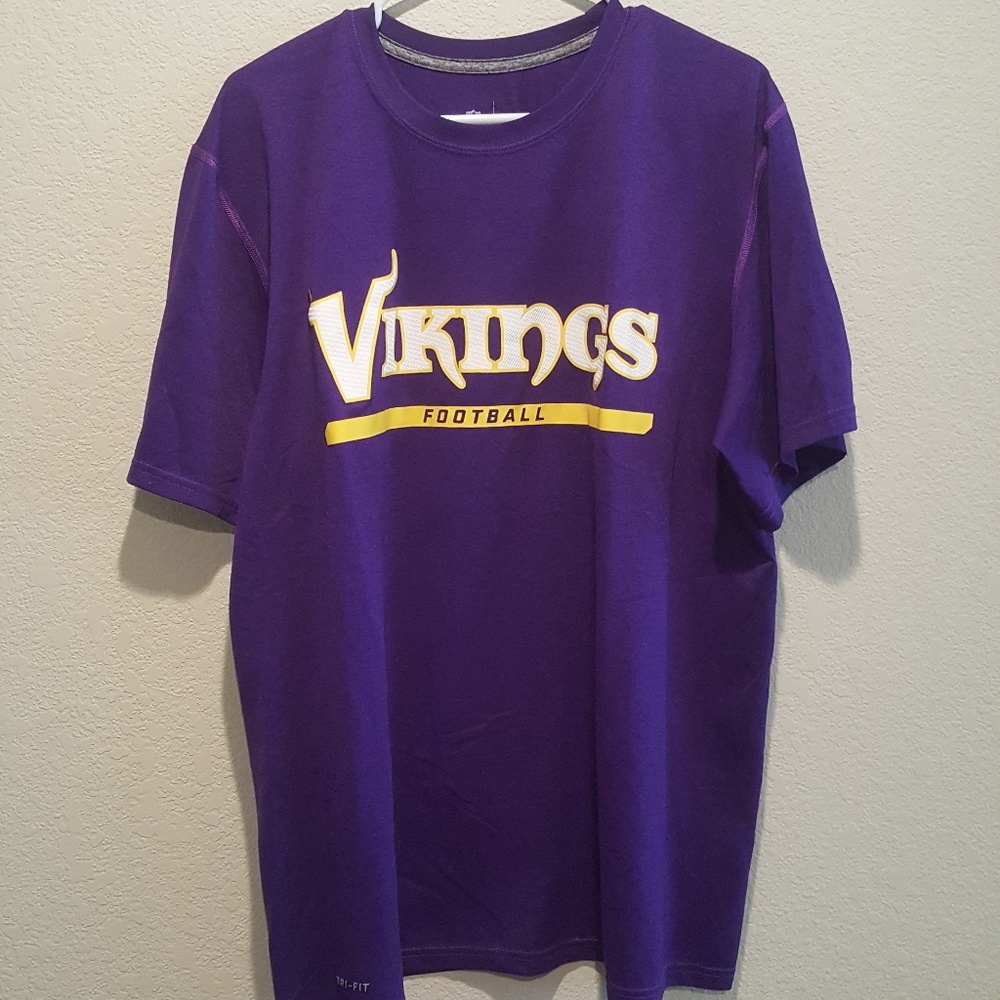Nike dry-fit MN Vikings!