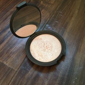 Jaclyn Hill x Becca Cosmetics Champagne Pop
