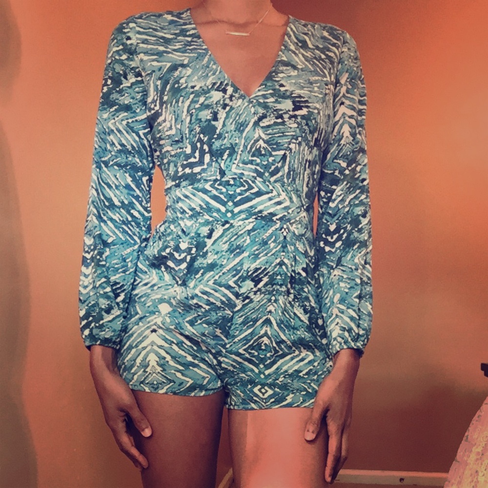 Blue design long sleeve romper