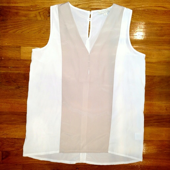 Olive & Oak Tops - ⭐ Olive & Oak Sleeveless V-neck White Blouse NWOT