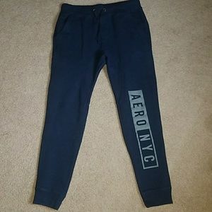 Young men's jogger pants