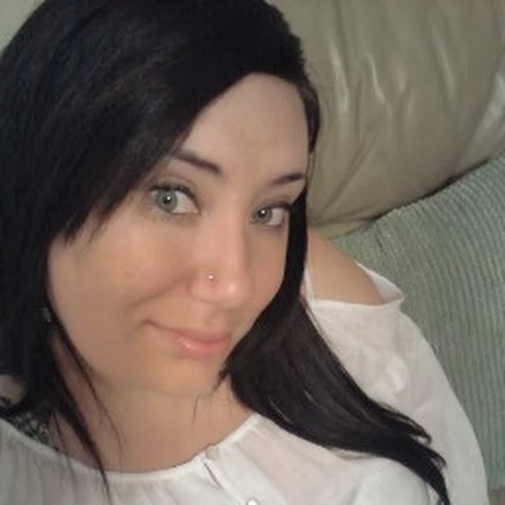 Meet your Posher, Alisia