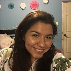 Meet your Posher, Debbie