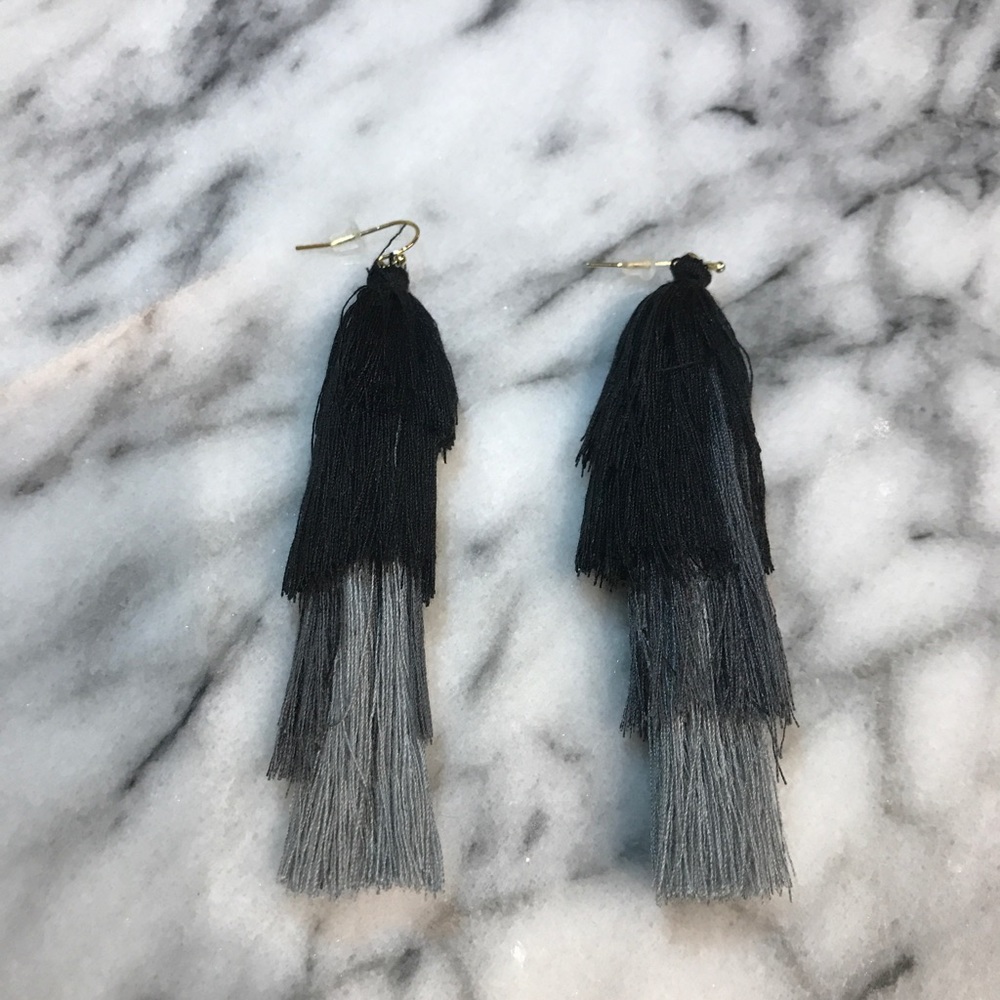 Tassel earrings 🎀