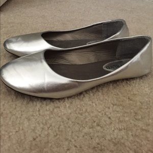 Silver metallic ballet flats