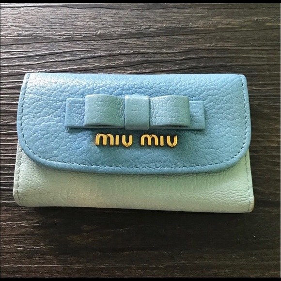 TRADE - Picture 2 of 5