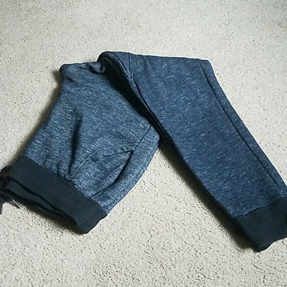 Young men's jogger pants
