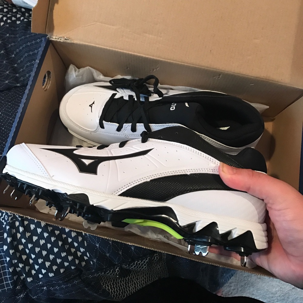 Women's softball spikes