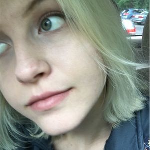 Meet your Posher, Annelise