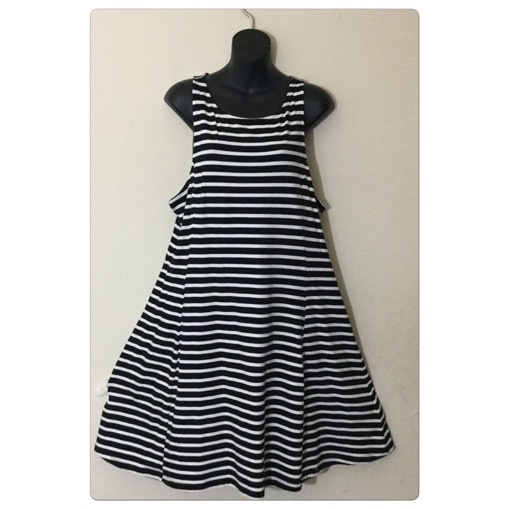 Old Navy Striped Sun Dress🎊HP🎊