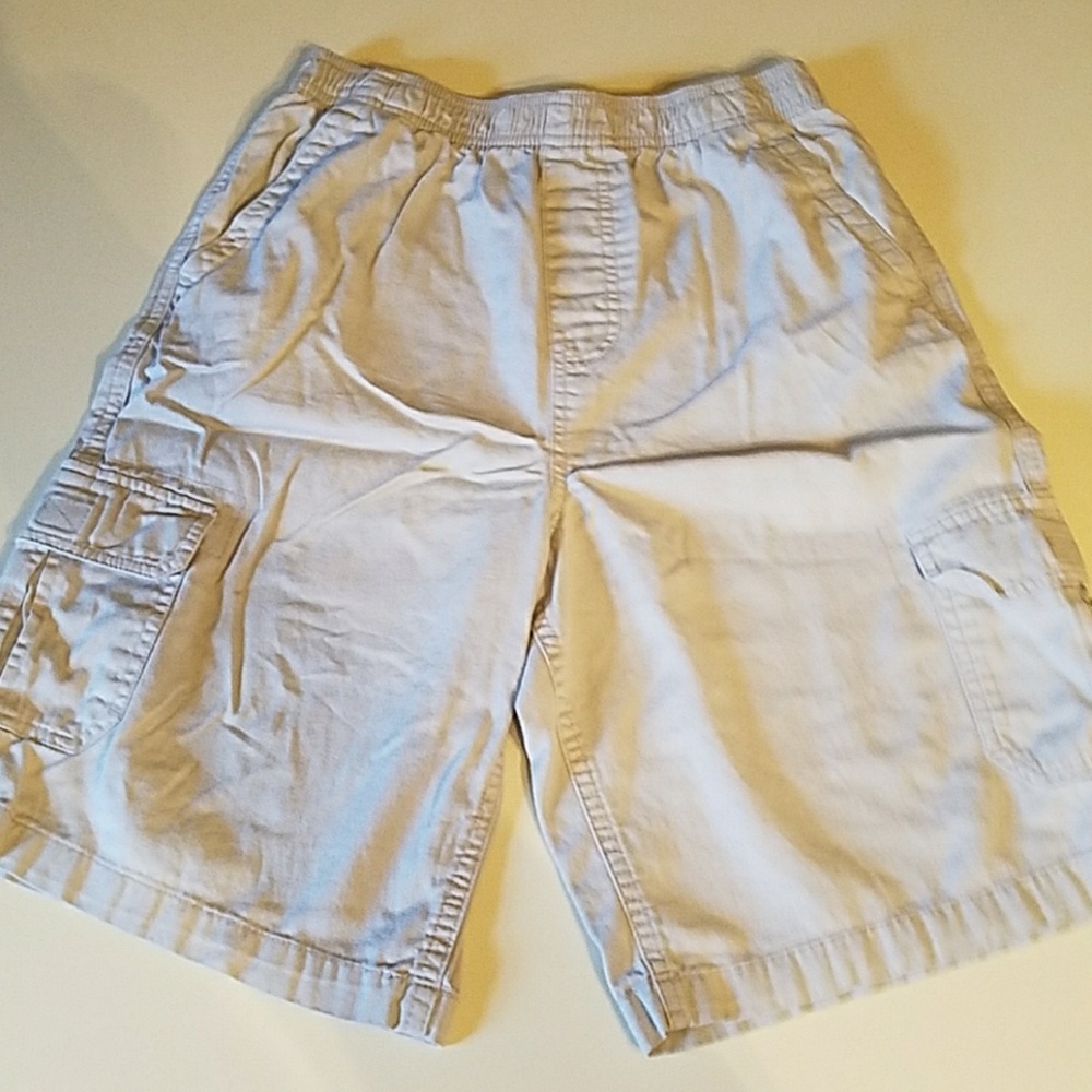 4 pair of Boys pull on shorts.