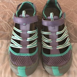 Ladies Size 5M Jambu shoes