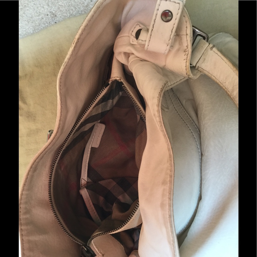 Authentic Burberry White Cross Body Handbag-Used - Picture 4 of 8