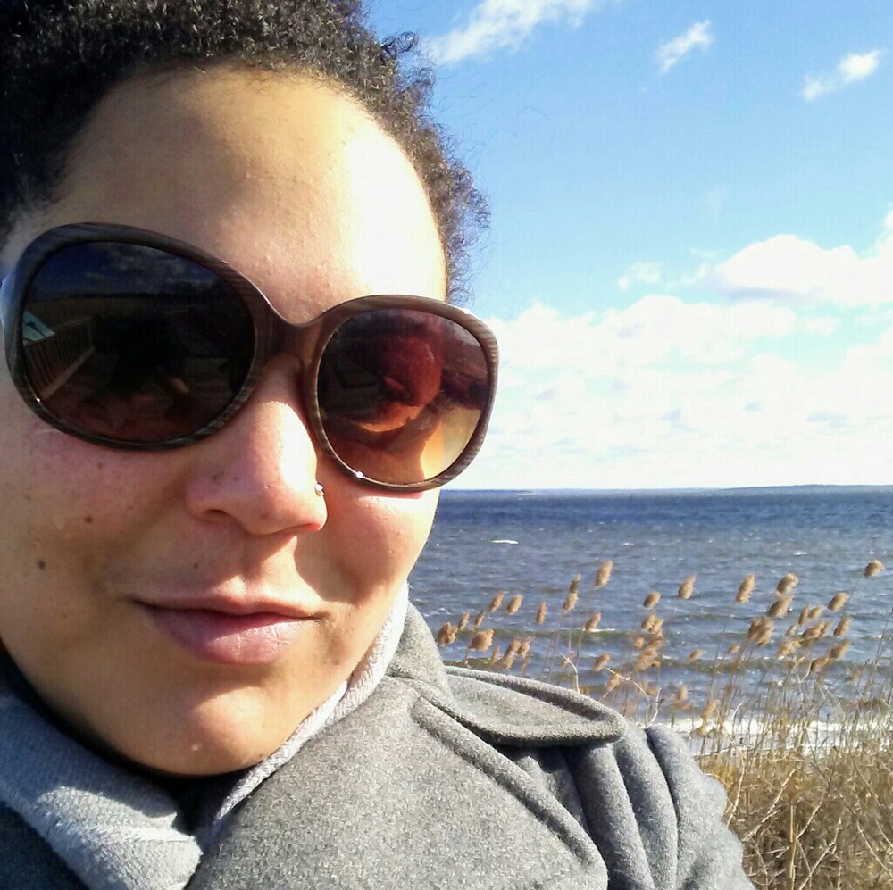 Meet your Posher, Dina