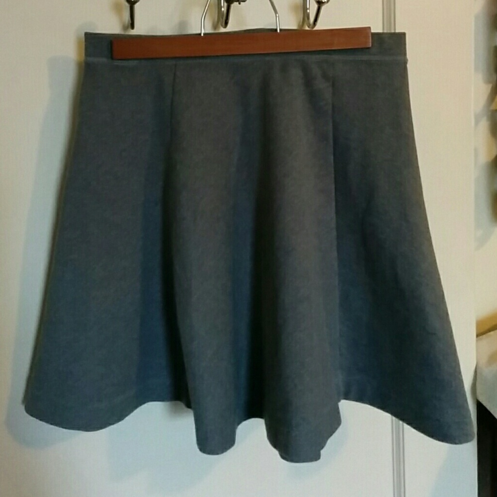 Grey Uniqlo circle skirt