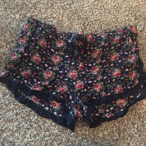 Navy Floral Shorts (Plus)