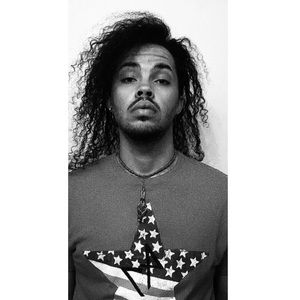 Meet your Posher, Kira