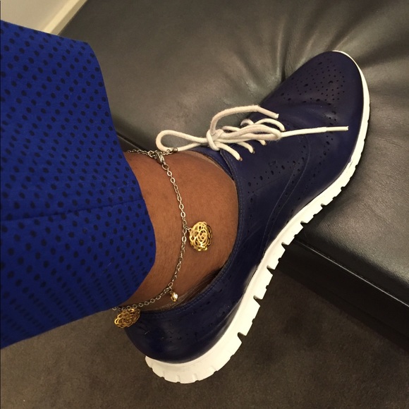 Shoes - Blue wingtip oxford sneakers