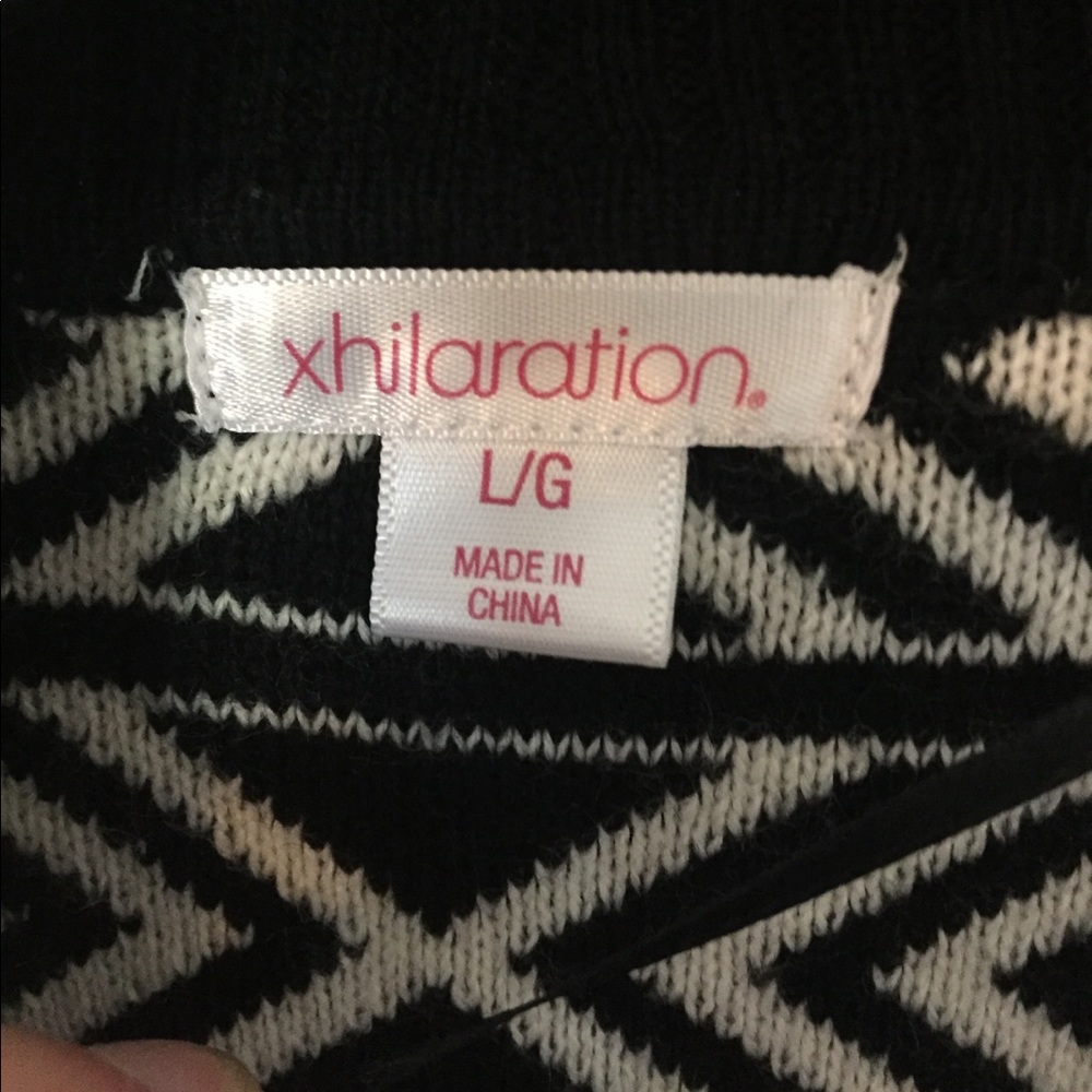Aztec sweater - Picture 2 of 2