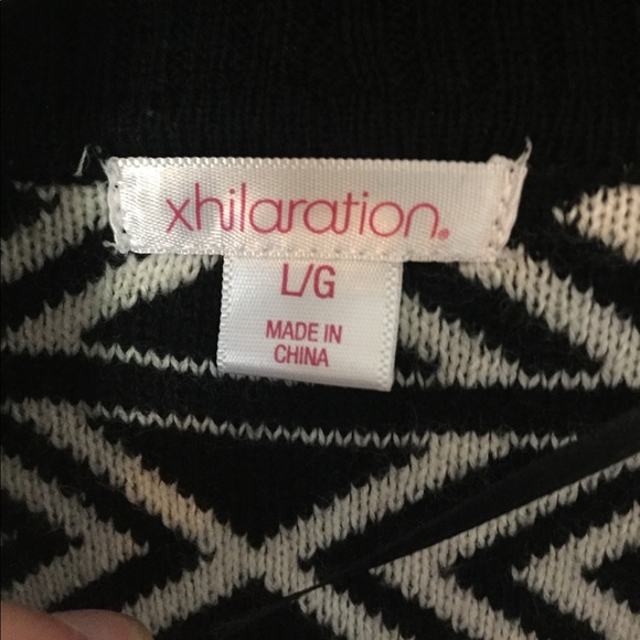 Aztec sweater - Picture 2 of 2