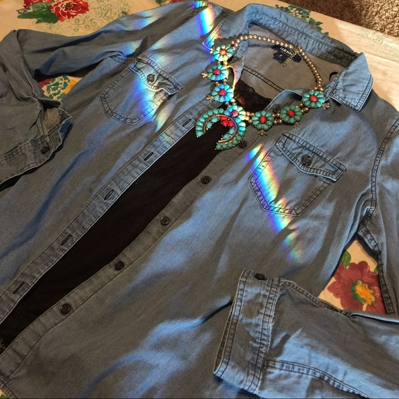 🇺🇸❤️Sale❤️🇺🇸 Old Navy Chambray Shirt - Picture 3 of 5