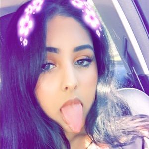 Meet your Posher, Anisah