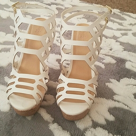 White wedges - Picture 2 of 3