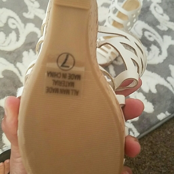 White wedges - Picture 3 of 3
