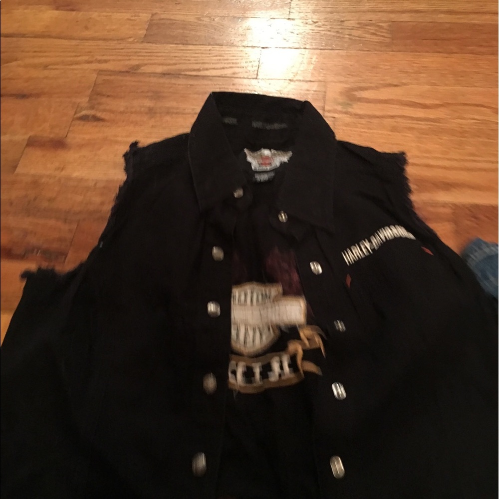 Black Harley crop top