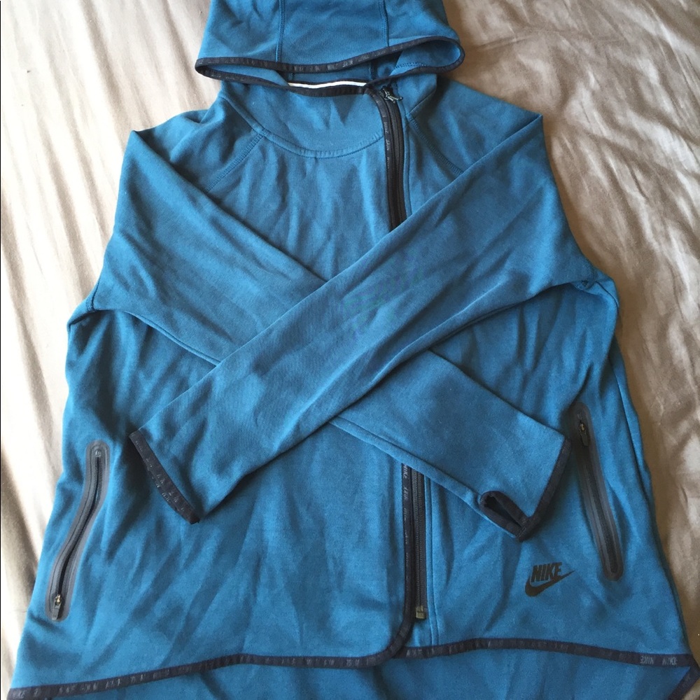 Nike tech fleece - Space blue cape - Sz L - $65