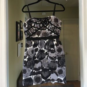 Adorable BCBG party dress!