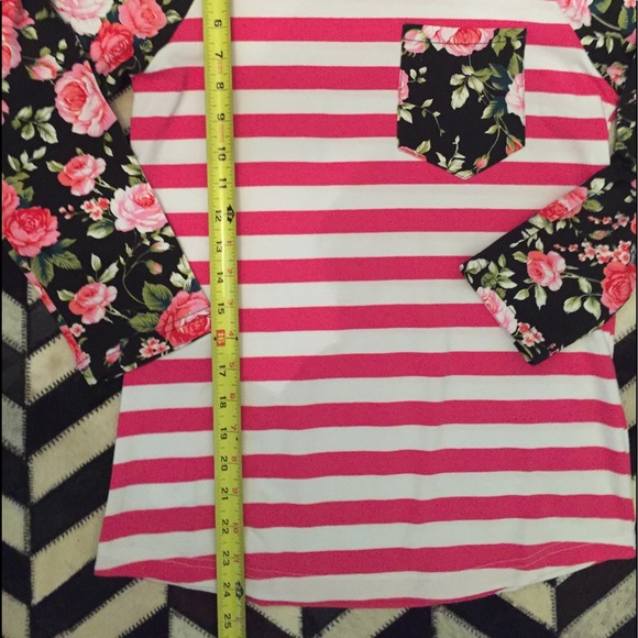 Flowers and stripes top - Picture 4 of 8