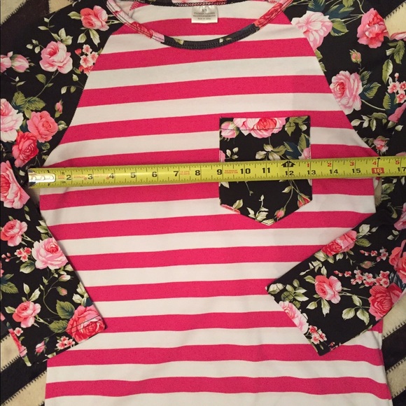 Flowers and stripes top - Picture 5 of 8