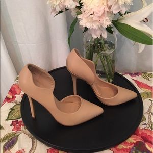 Bebe sexy tan leather pumps!