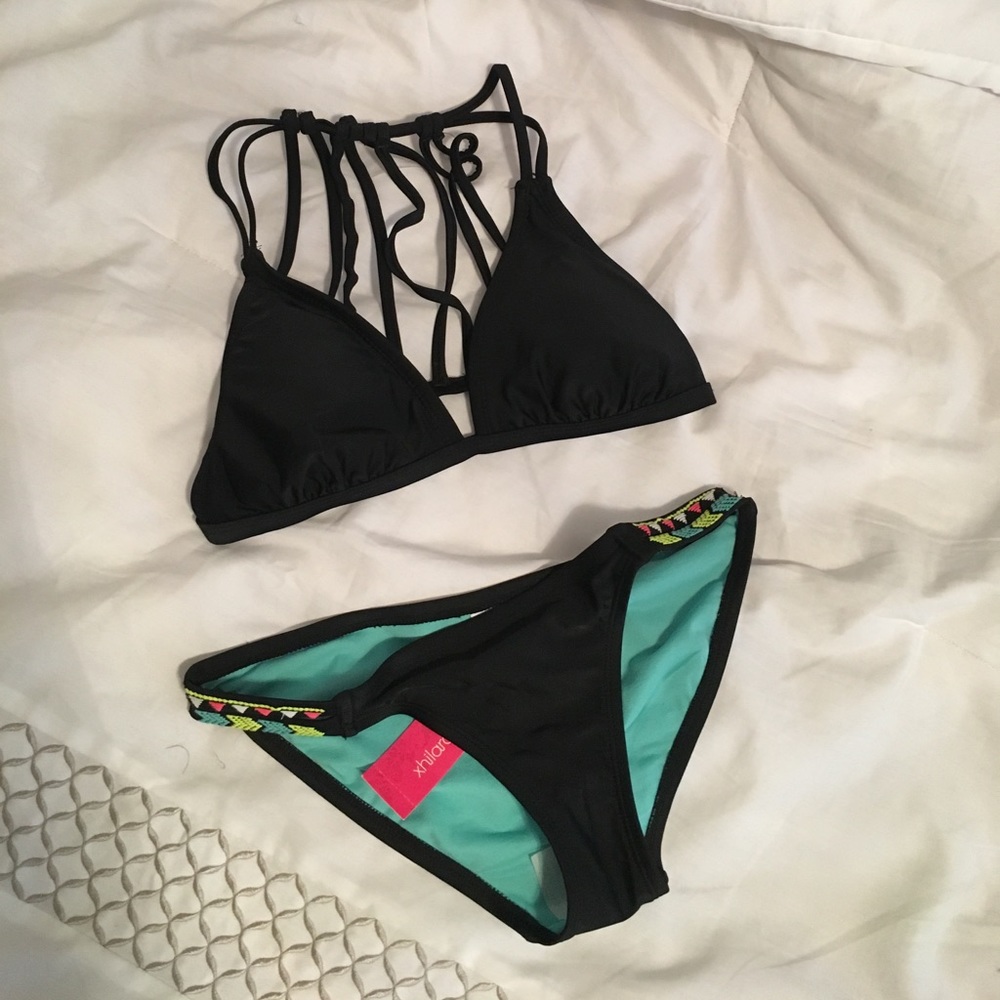 Black bikini set