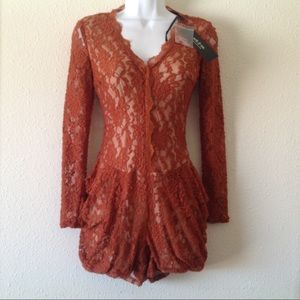 Ark & Co NWT Romper S Rust Lined Lace Super Cute